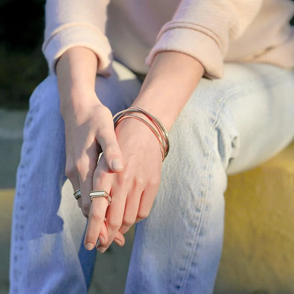 4-Loop Four-Color Interlocking Bracelet