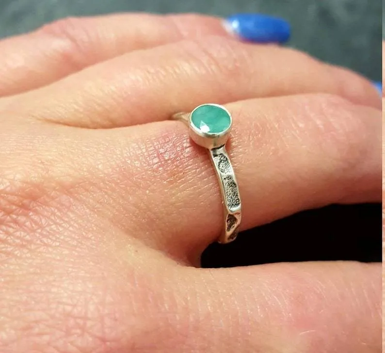 Dainty Emerald Gold Ring - Stackable Gold Band - Hammered Bezel Ring