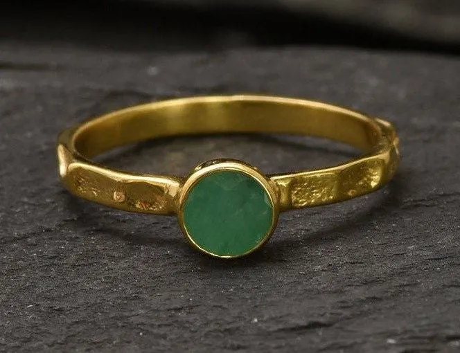Dainty Emerald Gold Ring - Stackable Gold Band - Hammered Bezel Ring