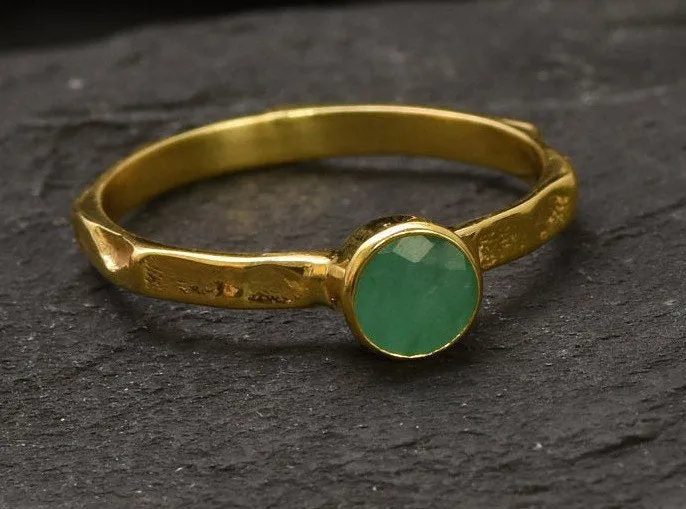 Dainty Emerald Gold Ring - Stackable Gold Band - Hammered Bezel Ring