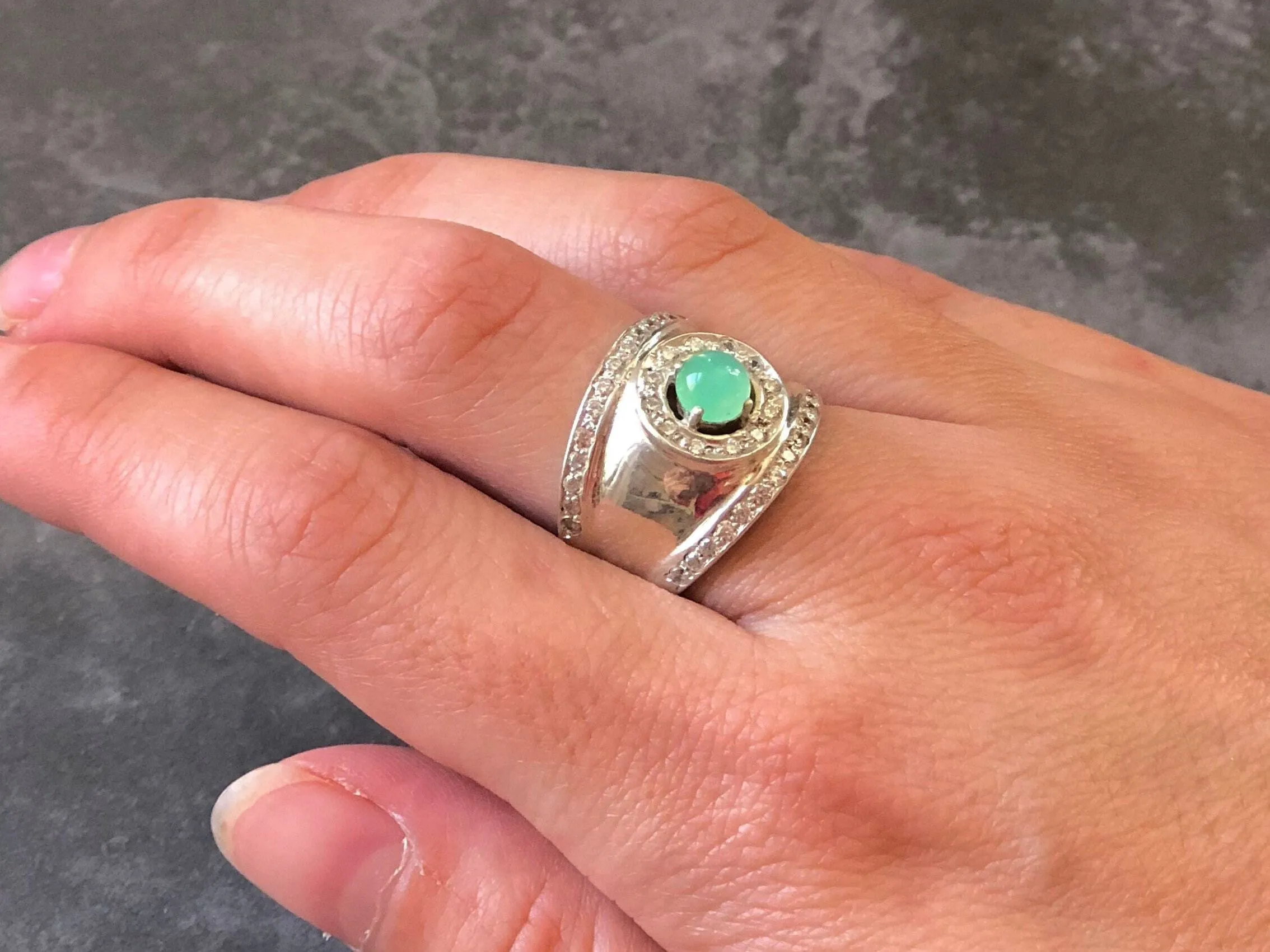 Emerald Wide Band - Vintage Silver Ring - Chunky Emerald Band