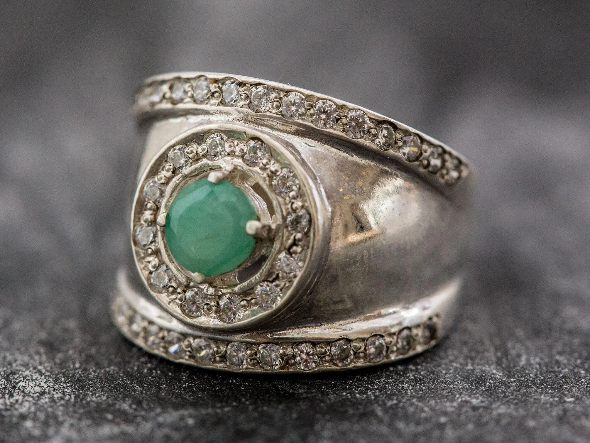 Emerald Wide Band - Vintage Silver Ring - Chunky Emerald Band