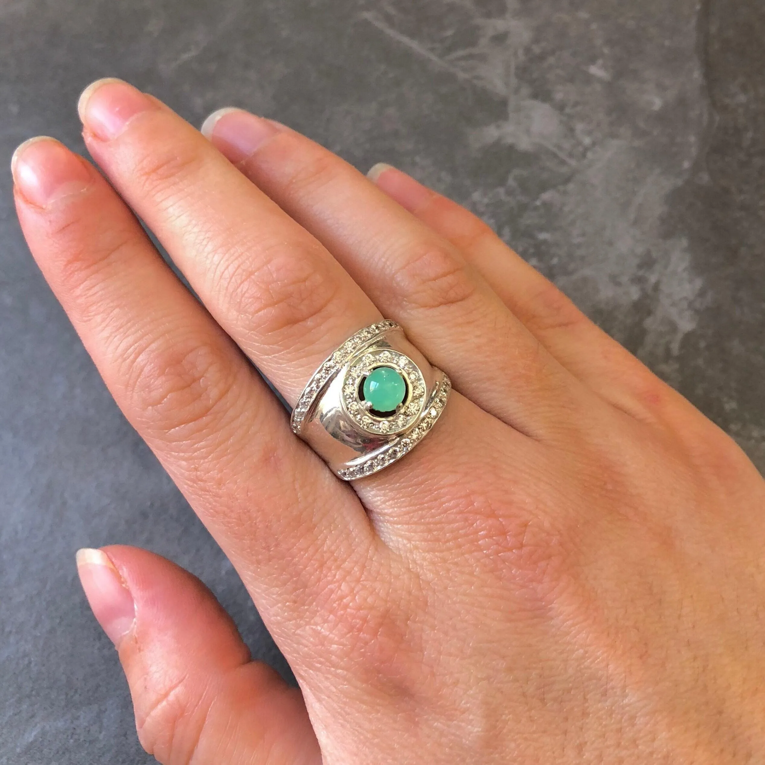 Emerald Wide Band - Vintage Silver Ring - Chunky Emerald Band