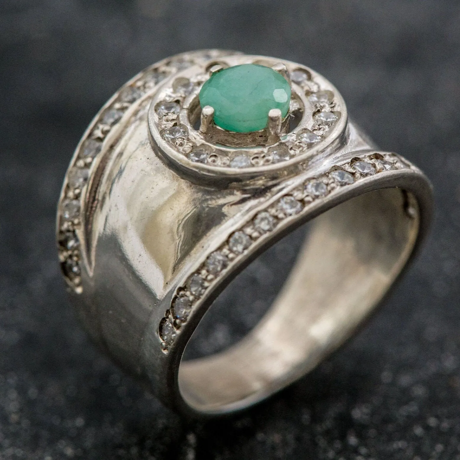 Emerald Wide Band - Vintage Silver Ring - Chunky Emerald Band
