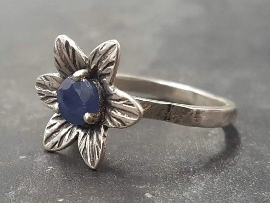 Flower Sapphire Ring - Genuine Sapphire Ring - Vintage Solitaire Ring
