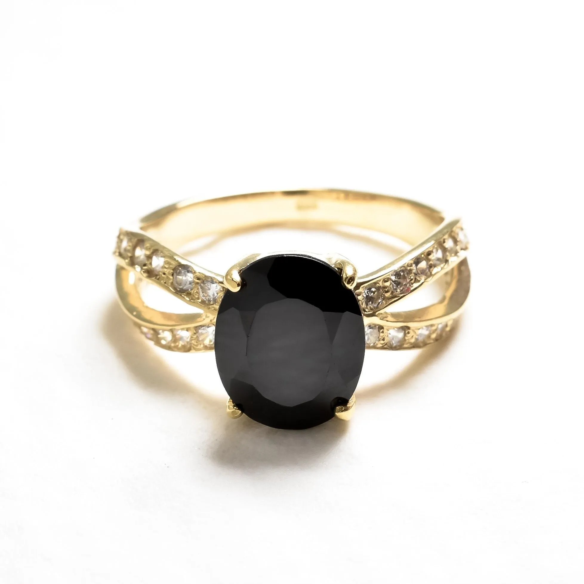 Gold Onyx Ring - Black Oval Ring - Split Shank Ring