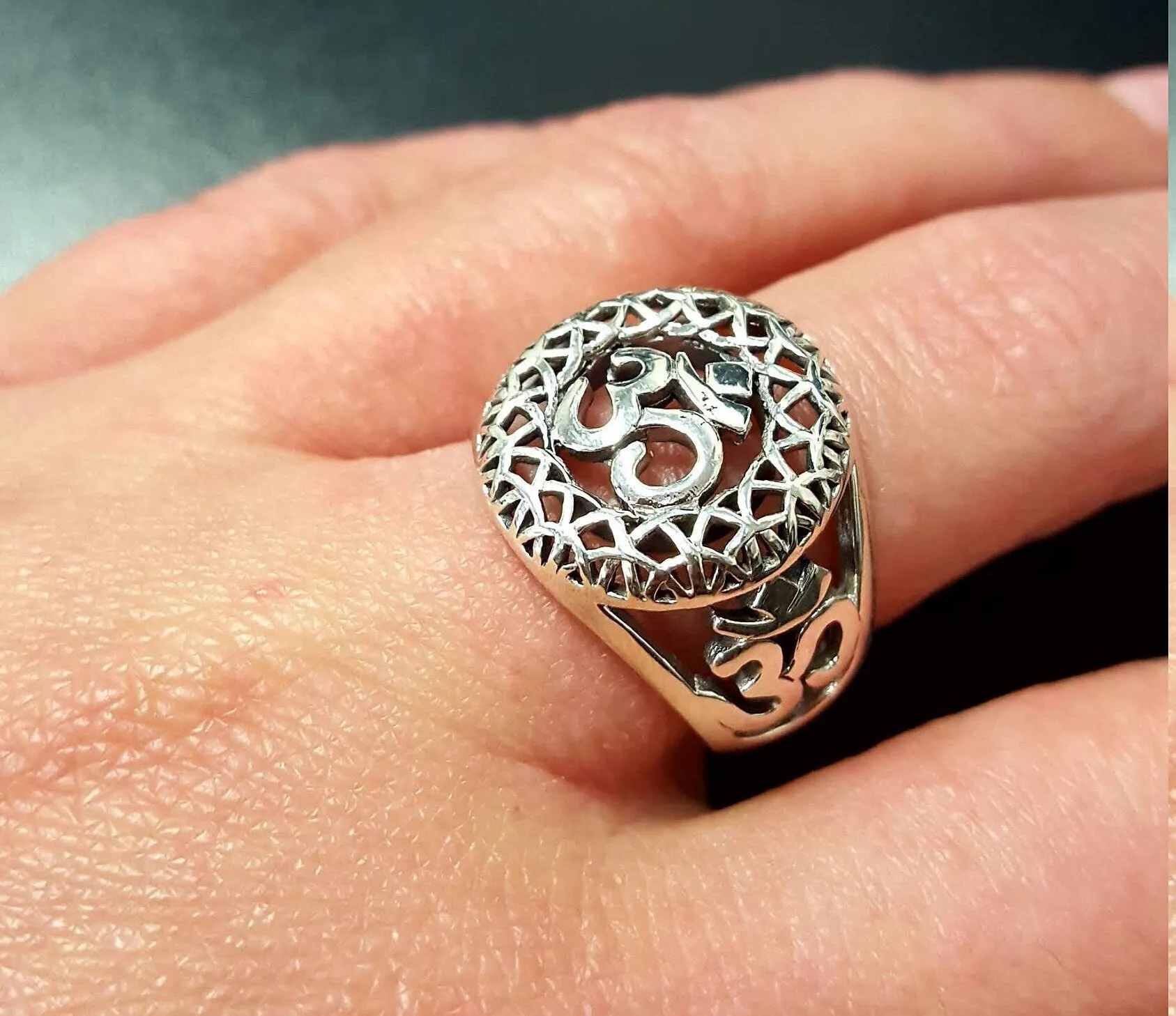Silver Om Ring - Chunky Buddhist Ring - Silver Meditation Ring