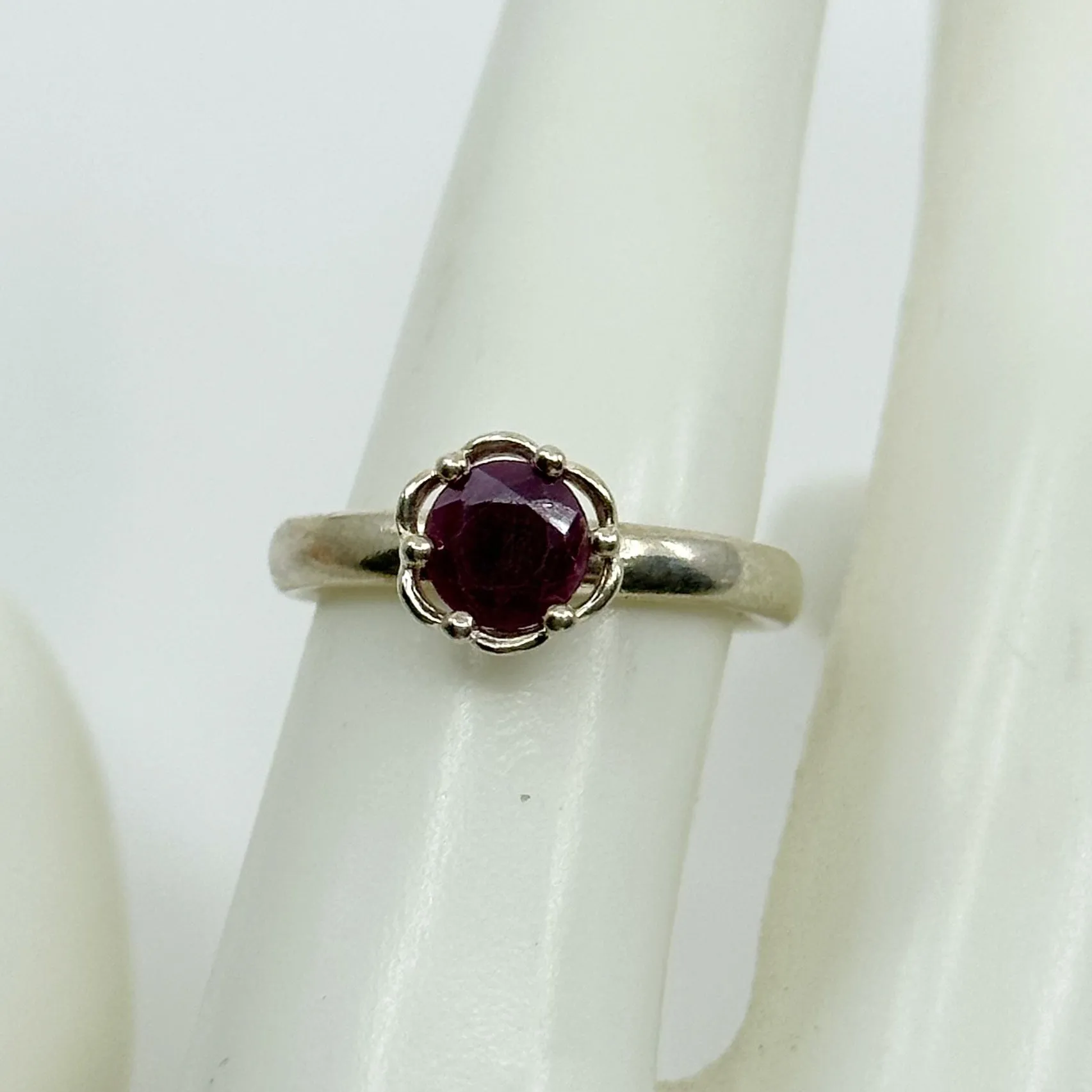 Sterling silver July ruby Ring GM100